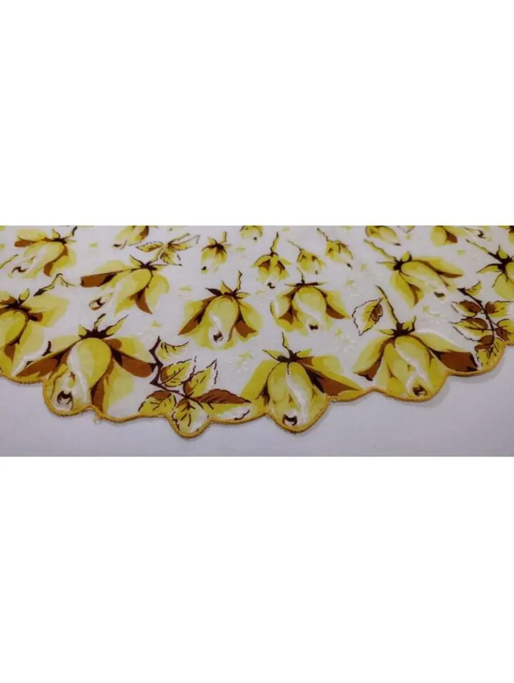 Vintage 1950s Placemat Yellow Roses SCALLOPED OVAL VASE 14